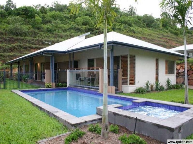15 Kawana Street, Caravonica QLD 4878