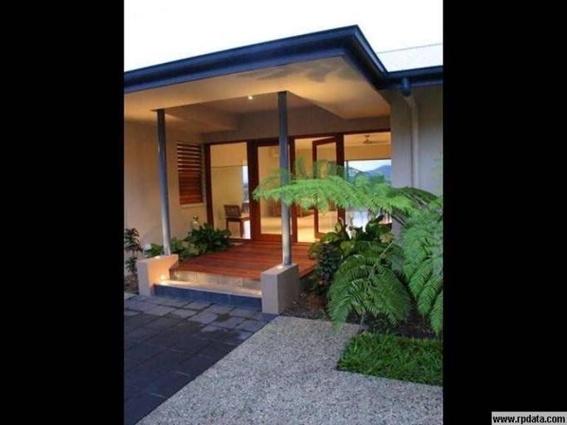 15 Kawana Street, Caravonica QLD 4878