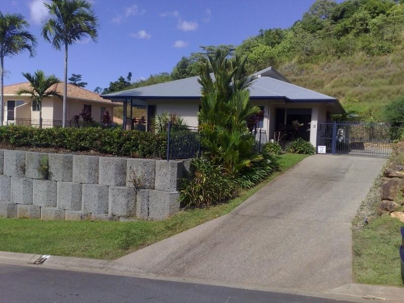 15 Kawana Street, Caravonica QLD 4878