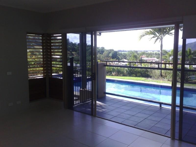 15 Kawana Street, Caravonica QLD 4878