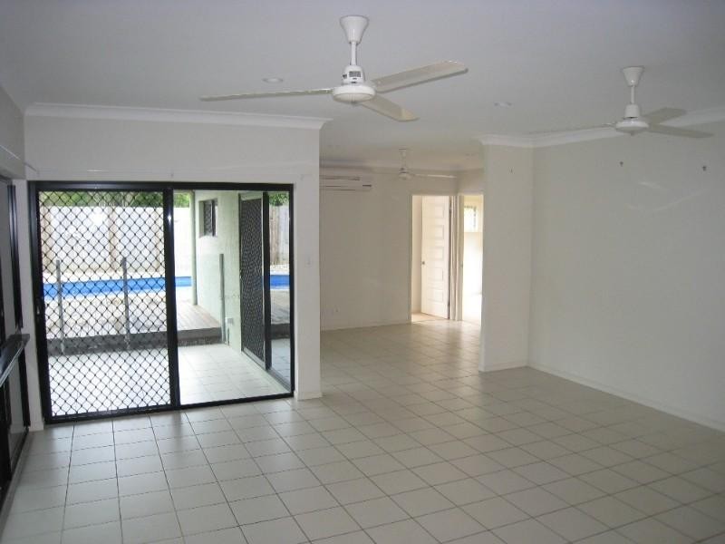 24 Monterey Street, Kewarra Beach QLD 4879