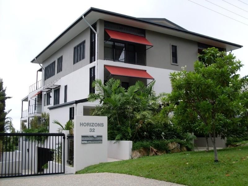 1/32 Moore Street, Trinity Beach QLD 4879