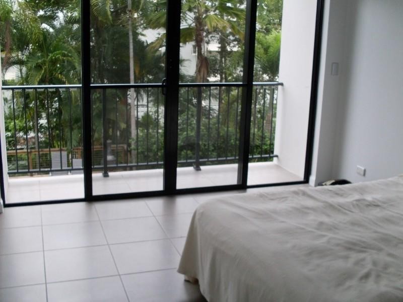 1/32 Moore Street, Trinity Beach QLD 4879