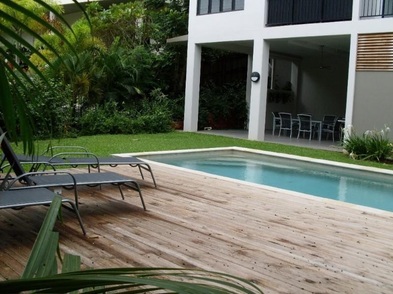 1/32 Moore Street, Trinity Beach QLD 4879