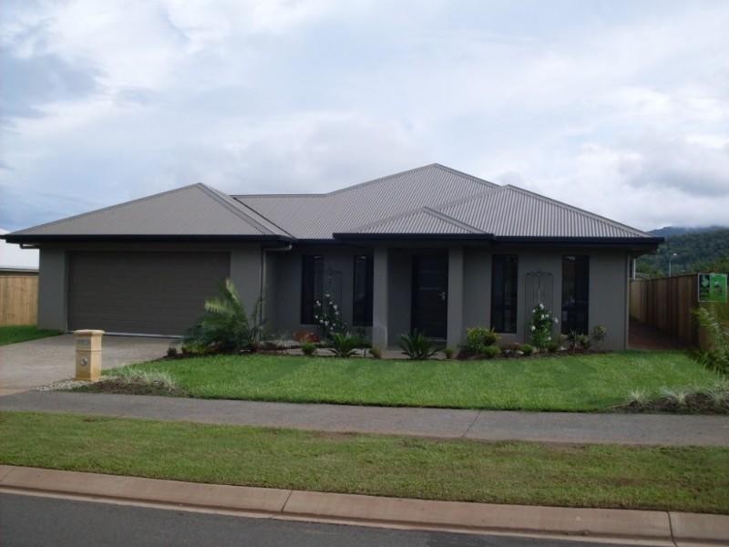 121 Roberts Drive, Trinity Beach QLD 4879