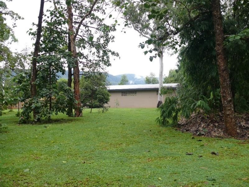 Kewarra Beach QLD 4879