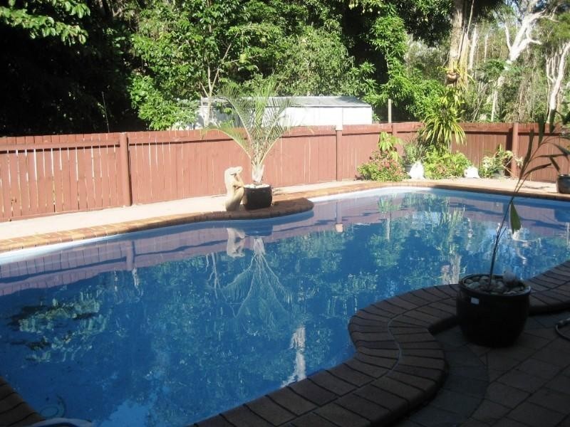 11 Banksia Close, Holloways Beach QLD 4878