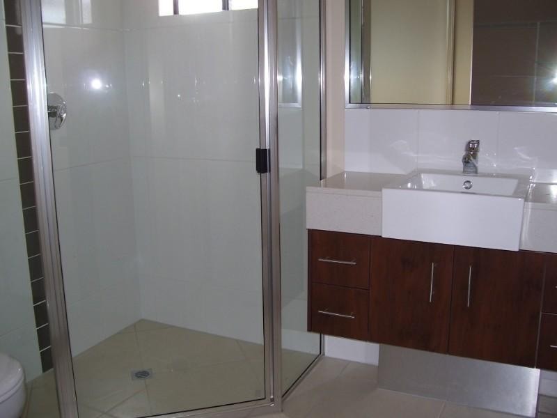 79/1 Robson Street, Mooroobool QLD 4870