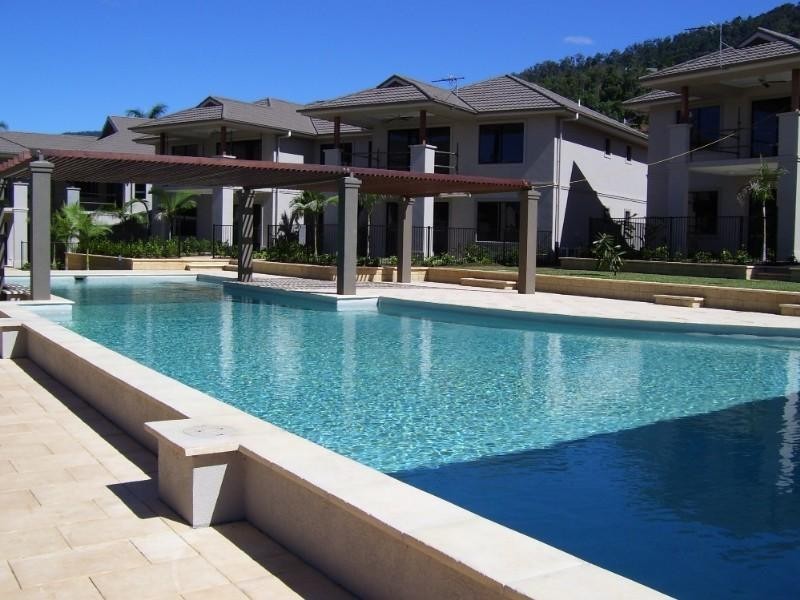 79/1 Robson Street, Mooroobool QLD 4870