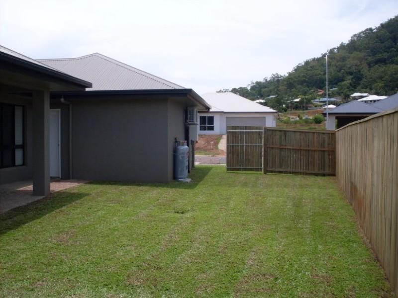 121 Roberts Drive, Trinity Beach QLD 4879