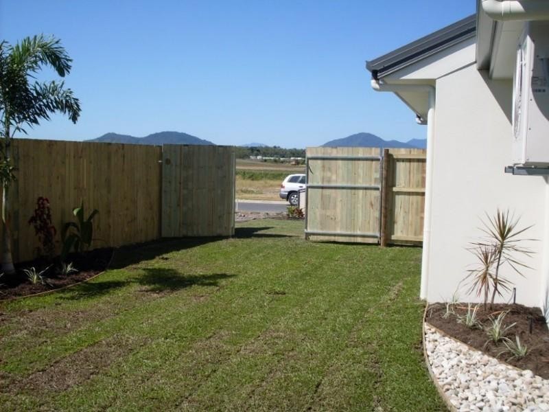 6 Montalbion Avenue, Trinity Park QLD 4879