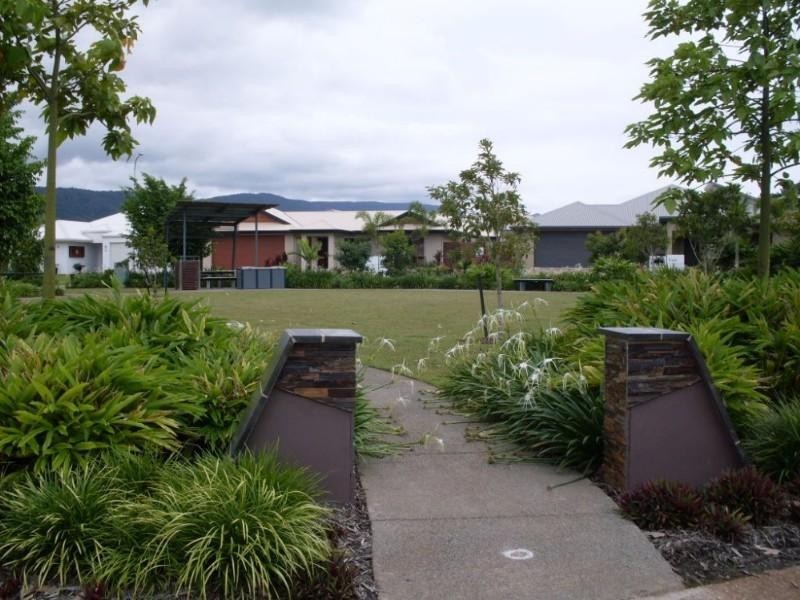 7 Bowline Close, Trinity Beach QLD 4879