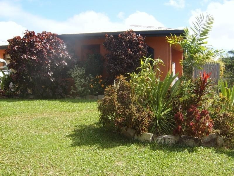 2 Burranong Close, Kewarra Beach QLD 4879