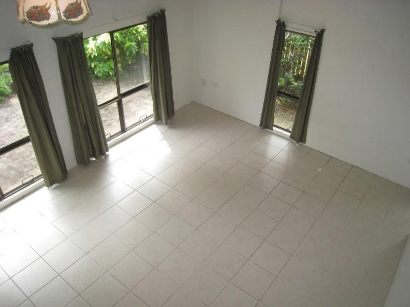 Trinity Beach QLD 4879