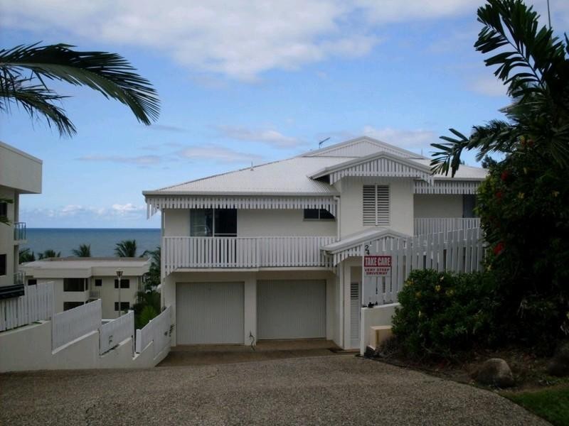 Trinity Beach QLD 4879