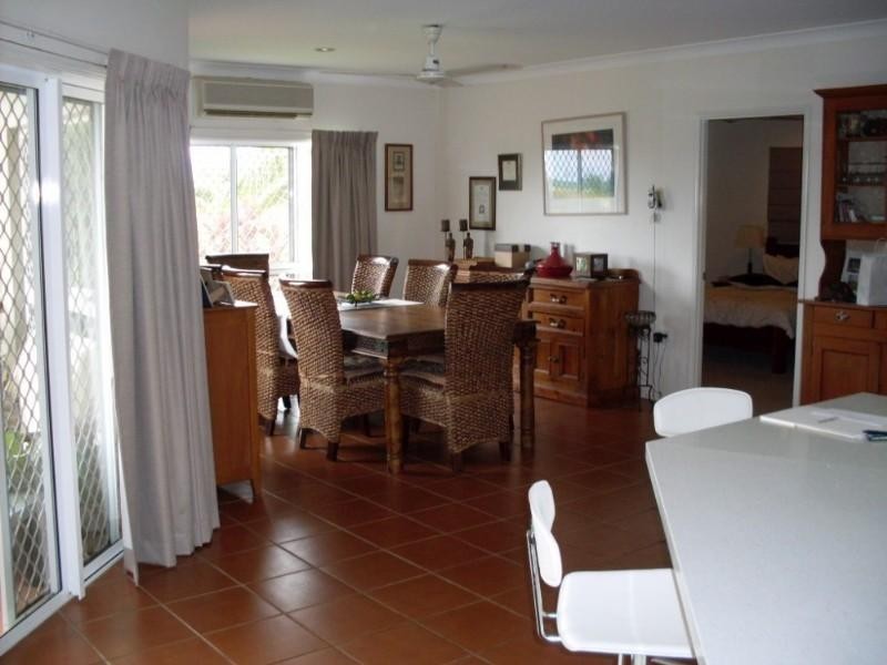 10 Alstonia Close, Redlynch QLD 4870