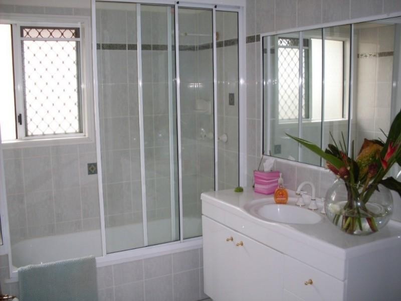 10 Alstonia Close, Redlynch QLD 4870