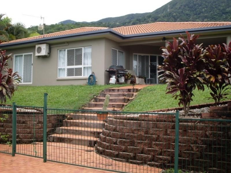 10 Alstonia Close, Redlynch QLD 4870