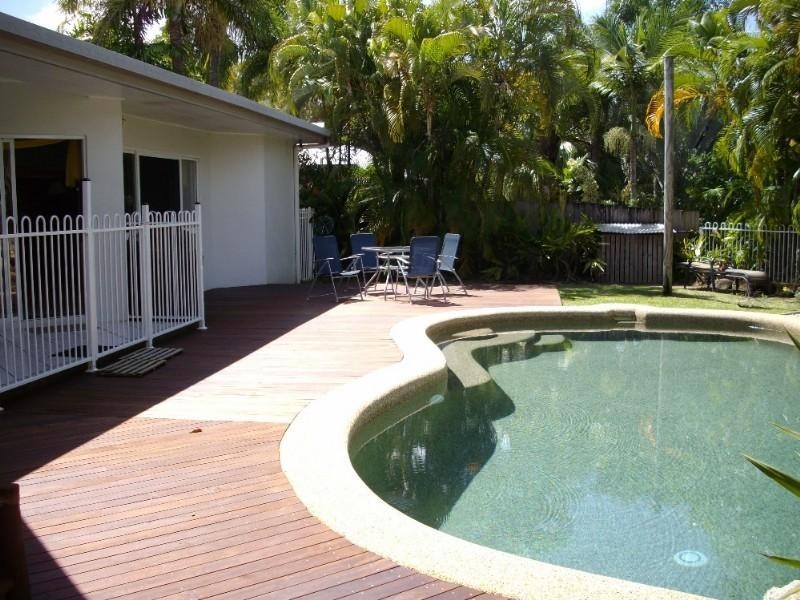9 Pellowe Close, Clifton Beach QLD 4879