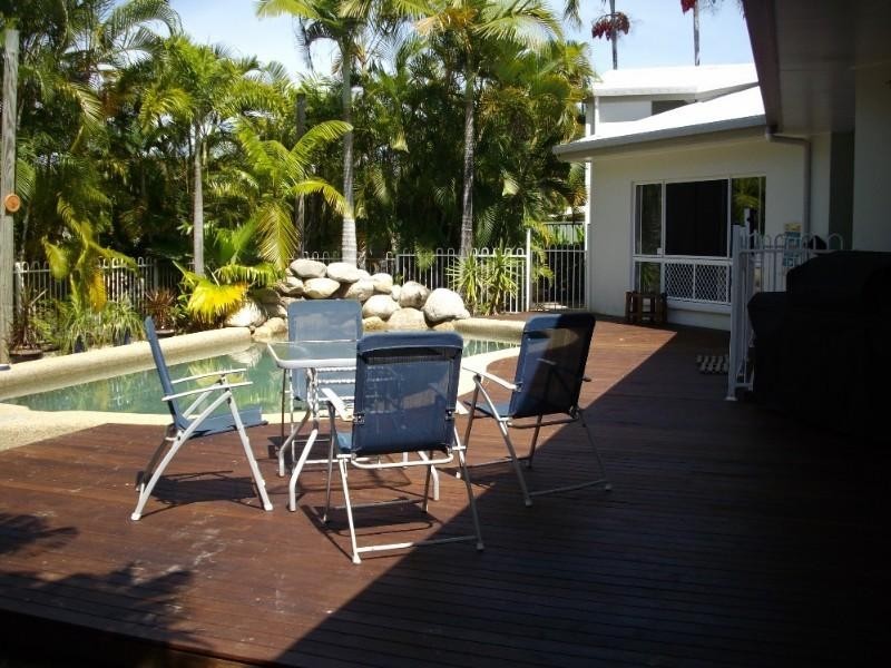 9 Pellowe Close, Clifton Beach QLD 4879