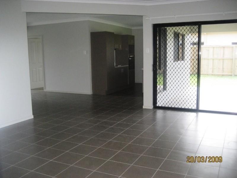 127 Roberts Drive, Trinity Beach QLD 4879