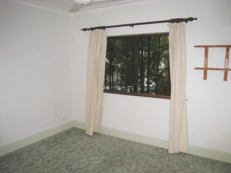 9/21 Cedar Road, Palm Cove QLD 4879