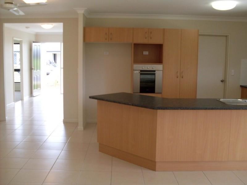 28 Phoenix Street, White Rock QLD 4868