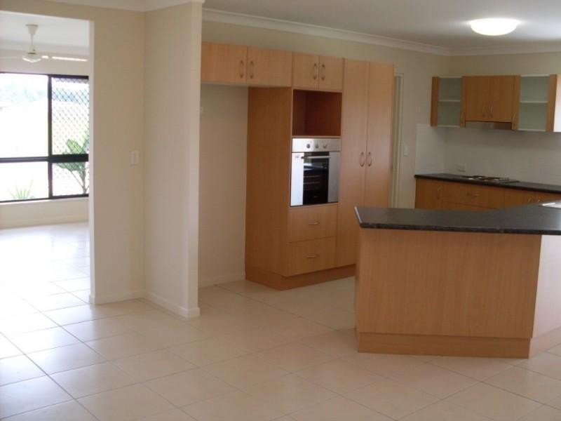 28 Phoenix Street, White Rock QLD 4868