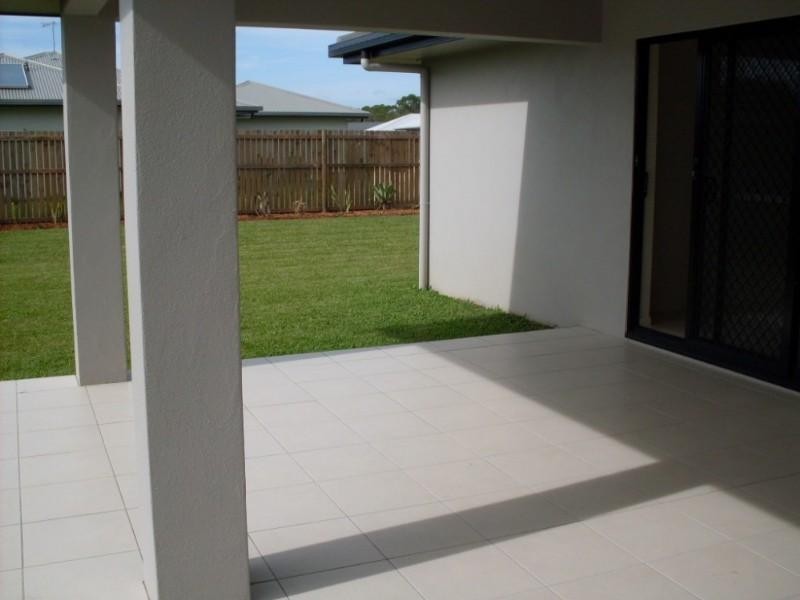 28 Phoenix Street, White Rock QLD 4868