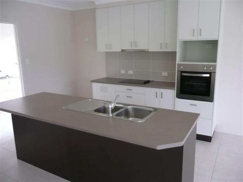 87 Roberts Drive, Trinity Beach QLD 4879