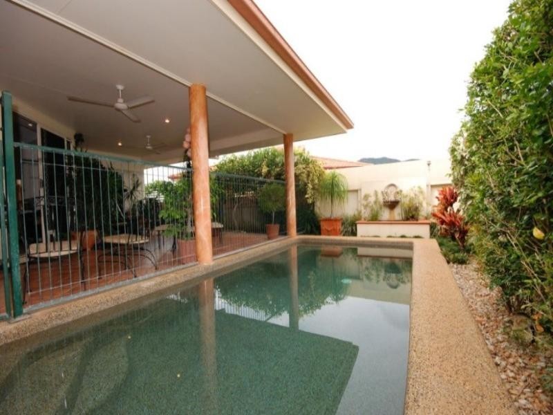 Trinity Beach QLD 4879