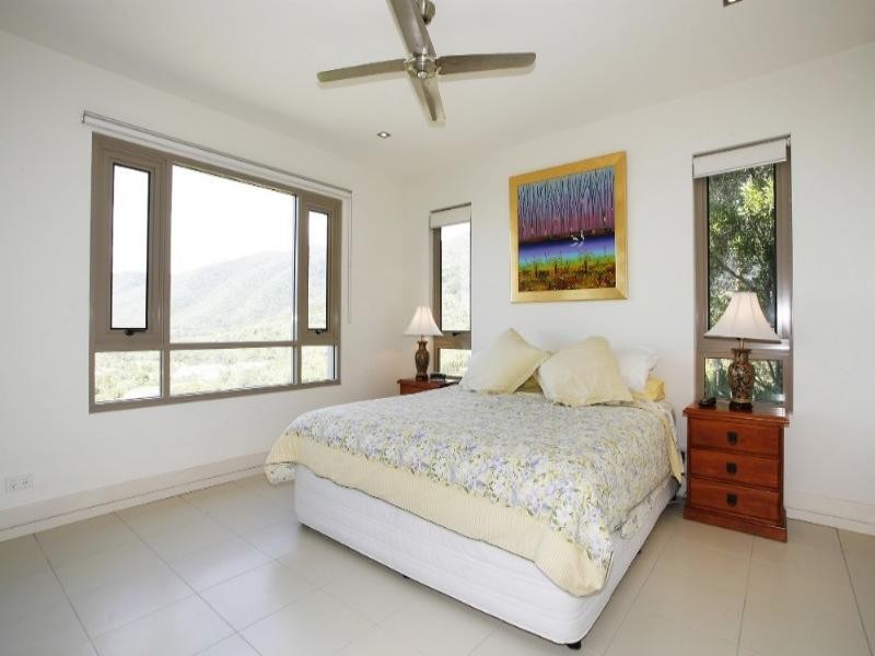 5/11 Colonel Cummings Drive, Palm Cove QLD 4879