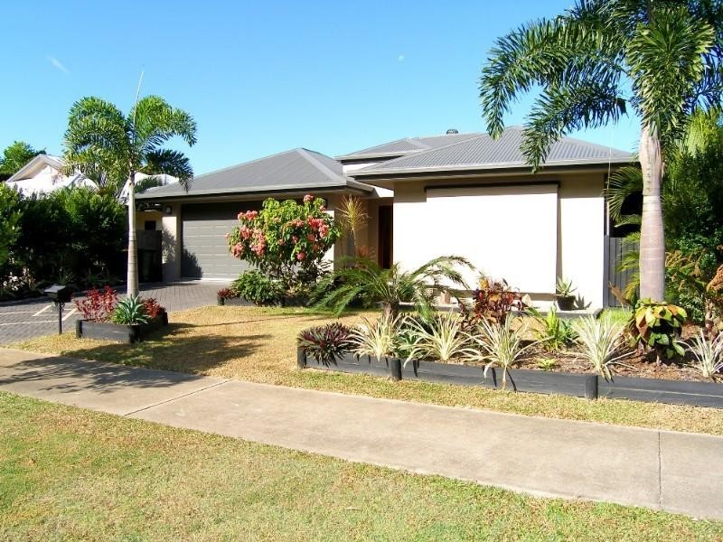 Palm Cove QLD 4879
