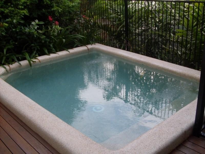 4 Retreat Close, Palm Cove QLD 4879