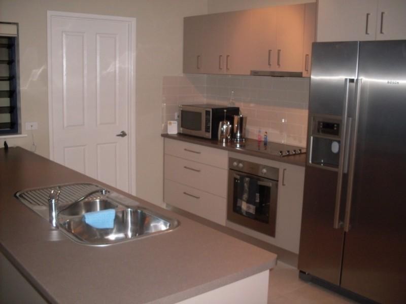 4 Retreat Close, Palm Cove QLD 4879