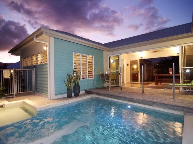 Trinity Beach QLD 4879