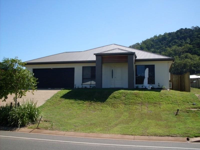 118 Roberts Drive, Trinity Beach QLD 4879