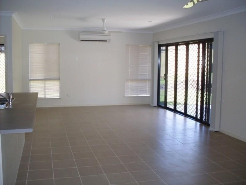 118 Roberts Drive, Trinity Beach QLD 4879