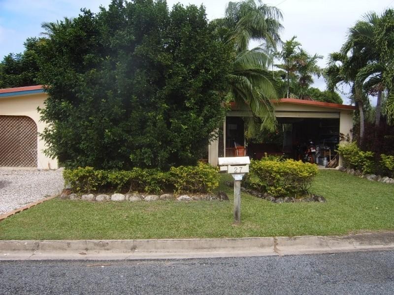 27 Walnut Street, Holloways Beach QLD 4878