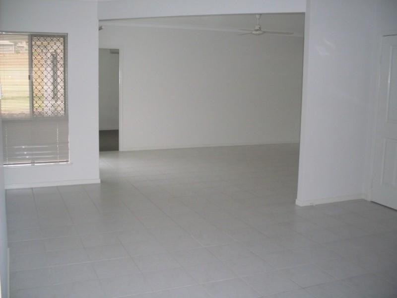 122 Roberts Drive, Trinity Beach QLD 4879