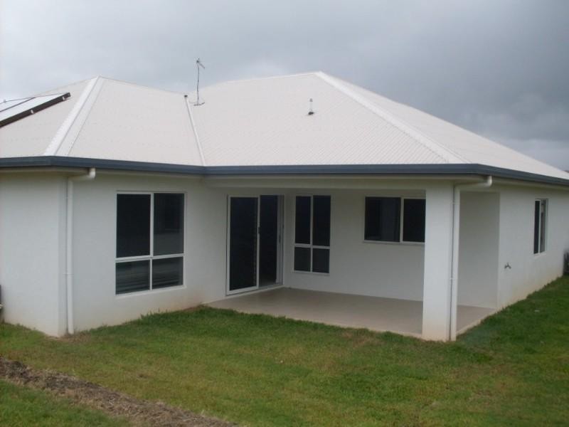 122 Roberts Drive, Trinity Beach QLD 4879