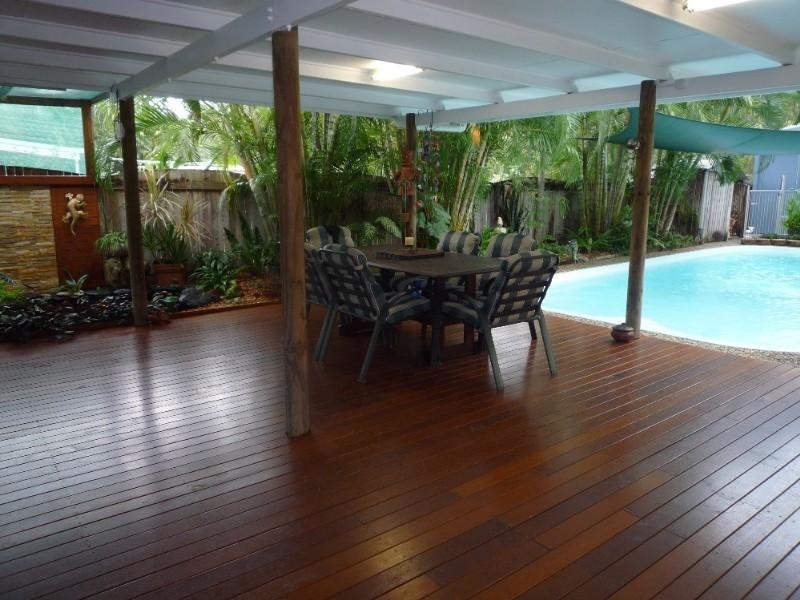 Holloways Beach QLD 4878