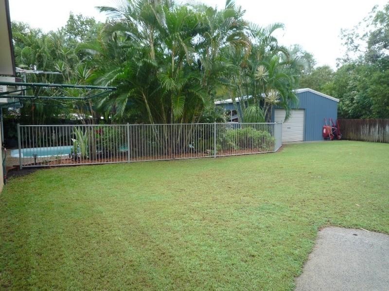 Holloways Beach QLD 4878