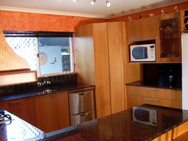 Holloways Beach QLD 4878