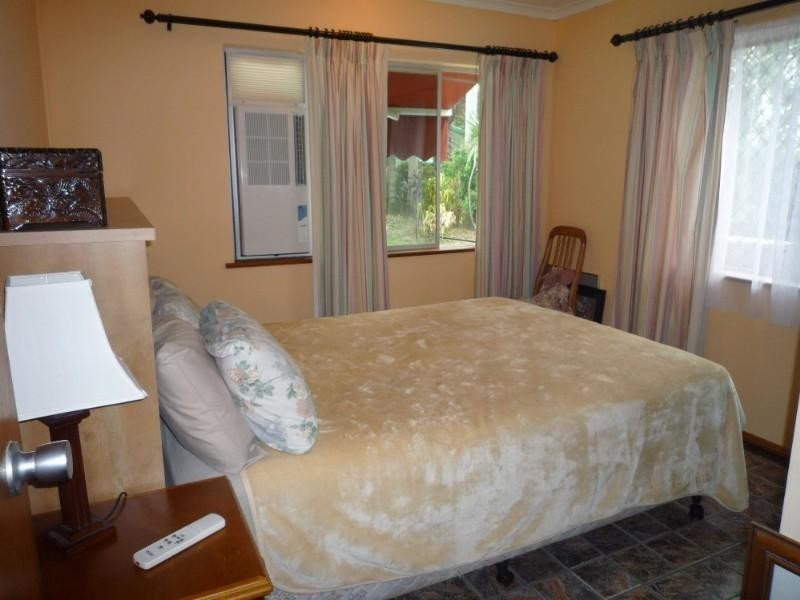 Holloways Beach QLD 4878