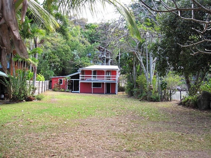 Trinity Beach QLD 4879