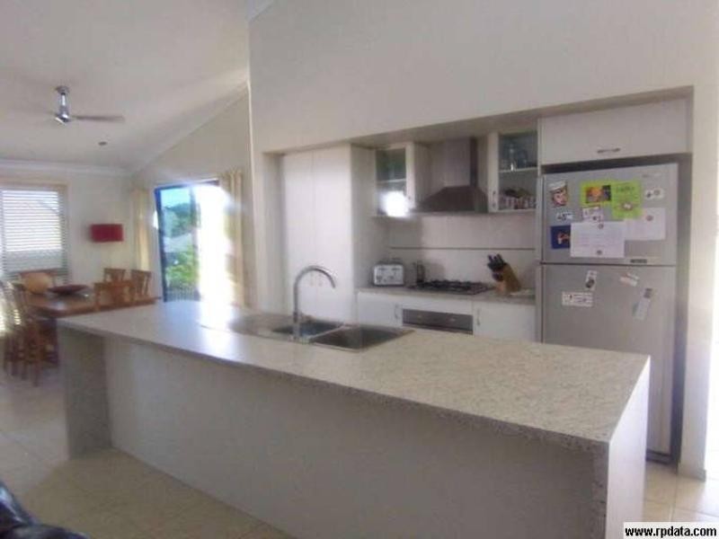 40 Shamrock Avenue, Brinsmead QLD 4870