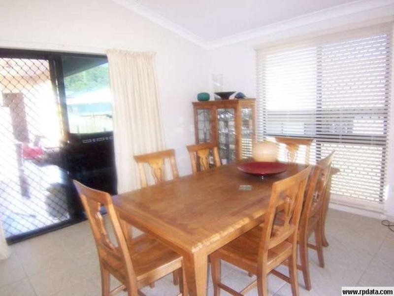 40 Shamrock Avenue, Brinsmead QLD 4870