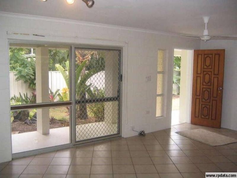 3 Tudor Close, Trinity Park QLD 4879