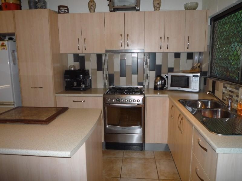 Holloways Beach QLD 4878